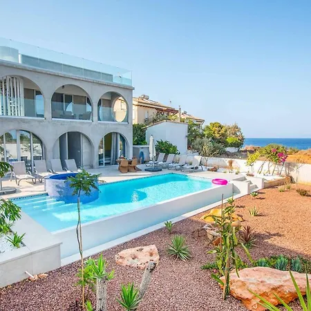 Art House By The Sea Villa