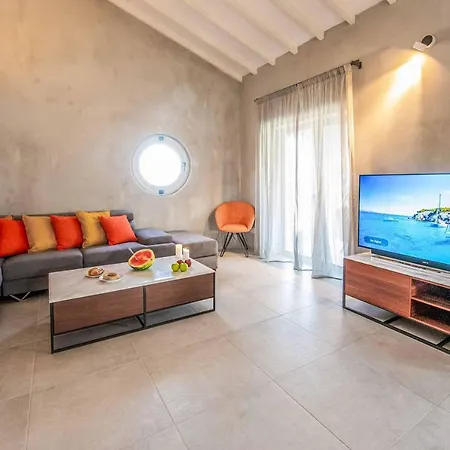 Villa Art House By The Sea